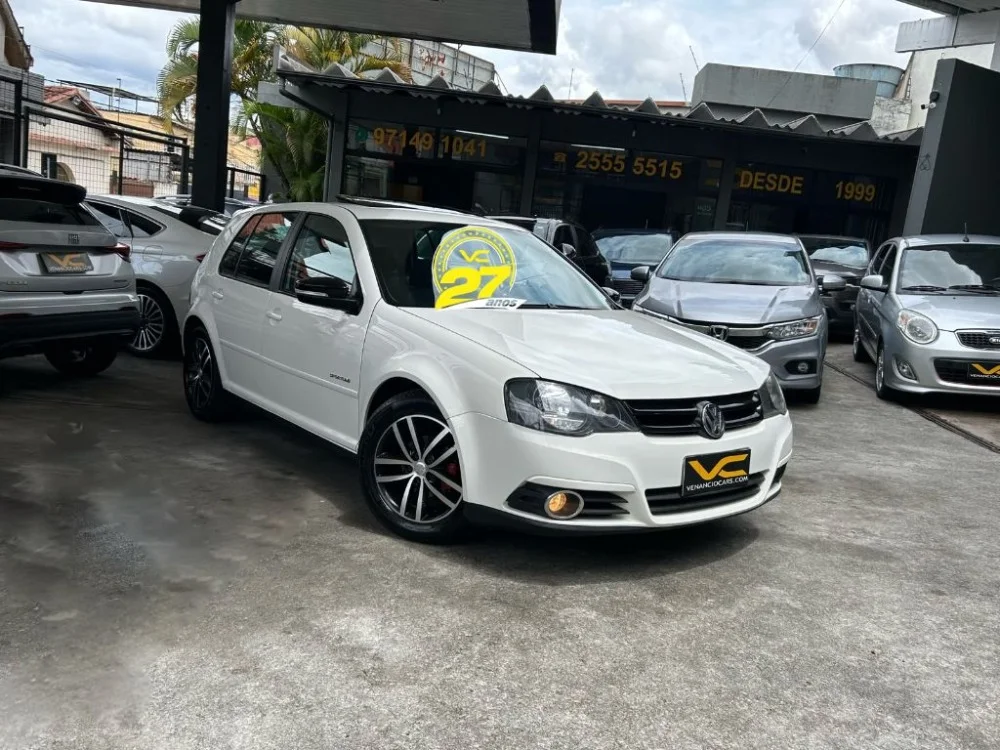 VW - VolksWagen Golf Sportline 1.6 Mi Total Flex 8V 4p